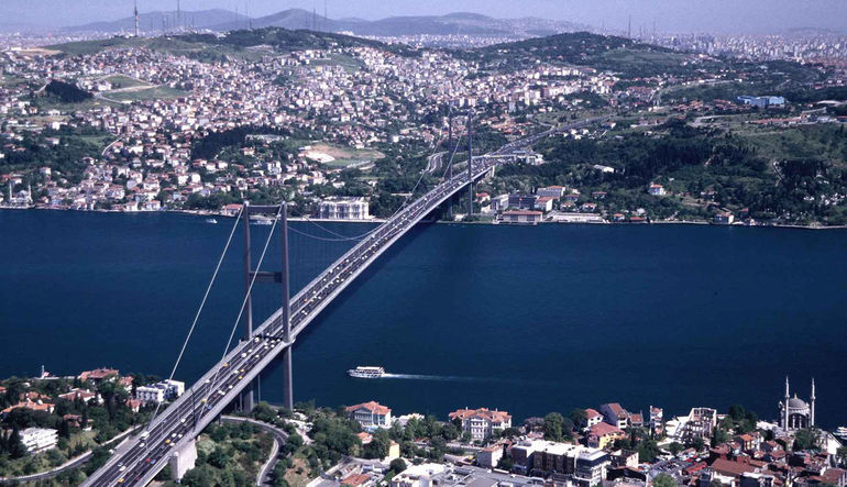 Ekonomi, Kapsayıcı Kurumlar ve Seçim